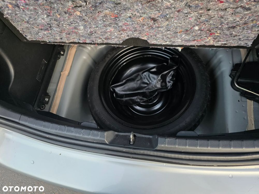 Toyota Yaris - 15