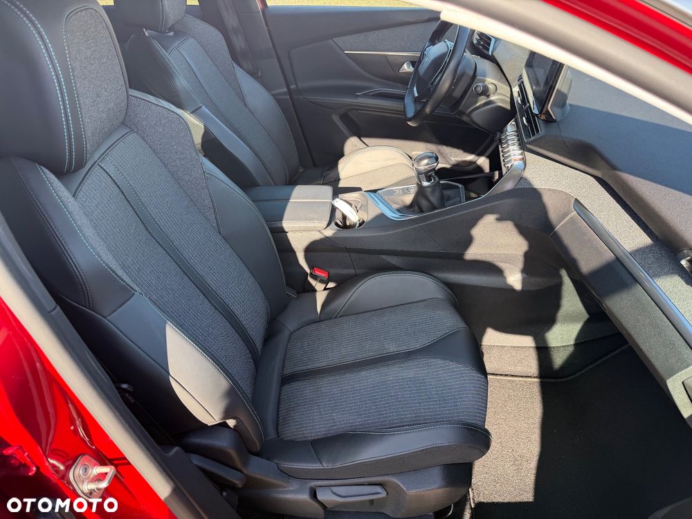 Peugeot 3008 1.2 PureTech Allure Pack S&S - 13