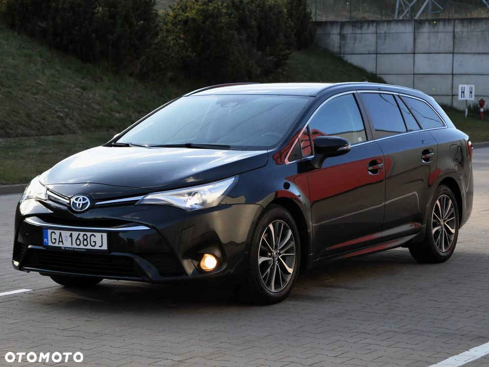 Toyota Avensis 2.0 Prestige MS - 1