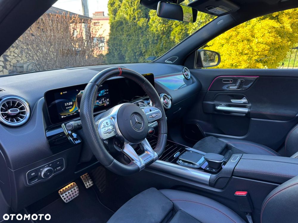 Mercedes-Benz GLA - 19