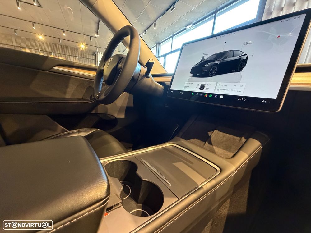 Tesla Model Y Performance Dual Motor AWD - 41