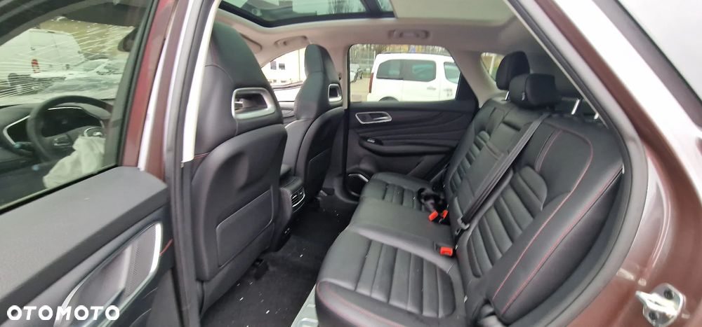 MG HS 1.5 T-GDI Excite DCT - 13