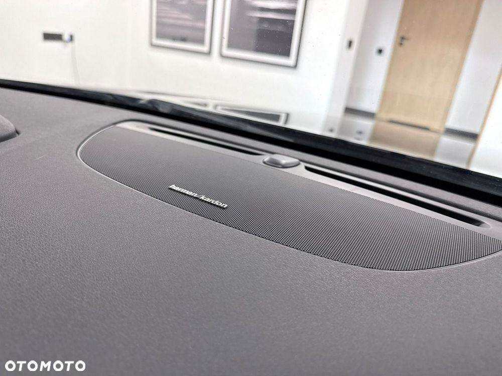 Volvo V90 D4 Geartronic Momentum Pro - 32