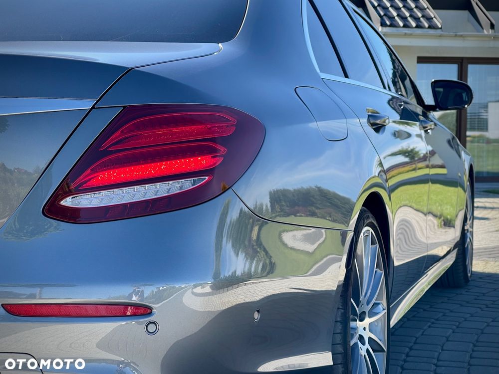 Mercedes-Benz Klasa E 200 9G-TRONIC - 11