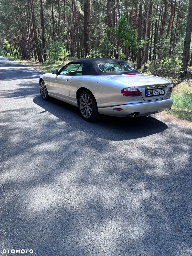 Jaguar XK8 Cabriolet - 5