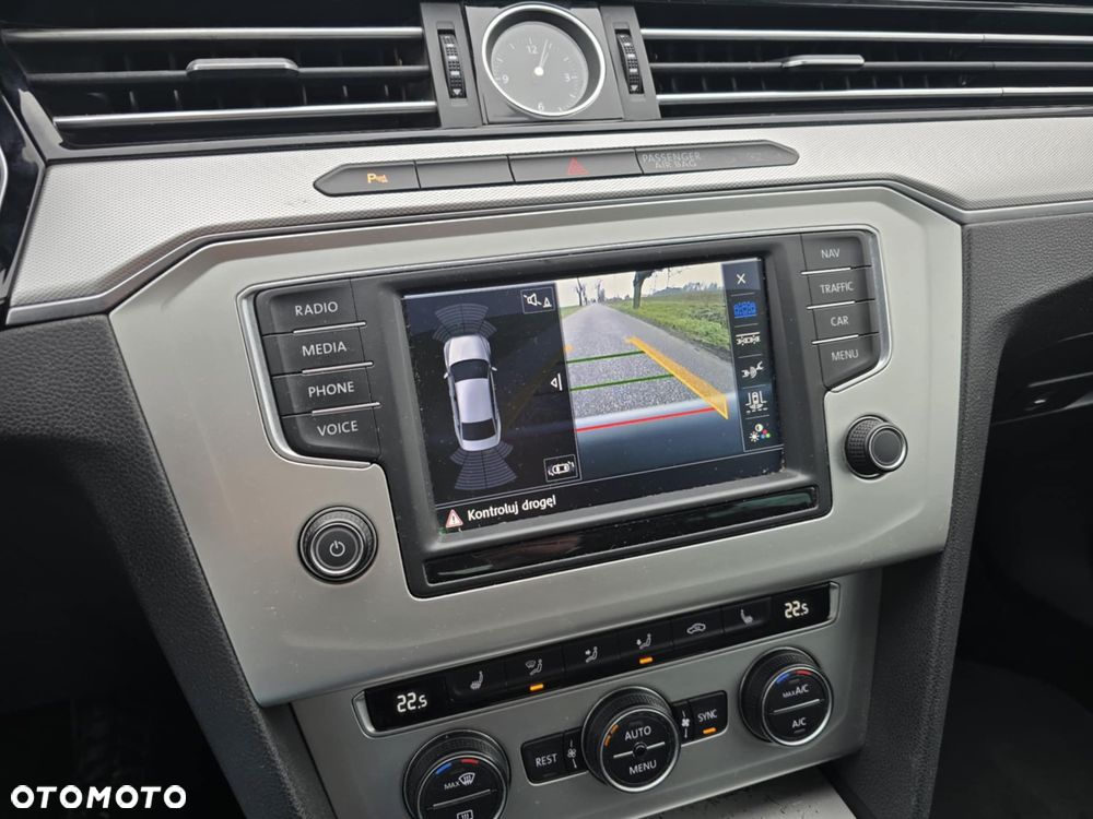 Volkswagen Passat 2.0 TDI (BlueMotion Technology) Comfortline - 11