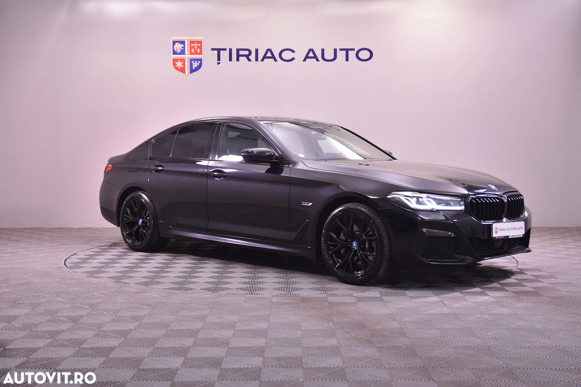 BMW Seria 5 530e xDrive Aut. - 7