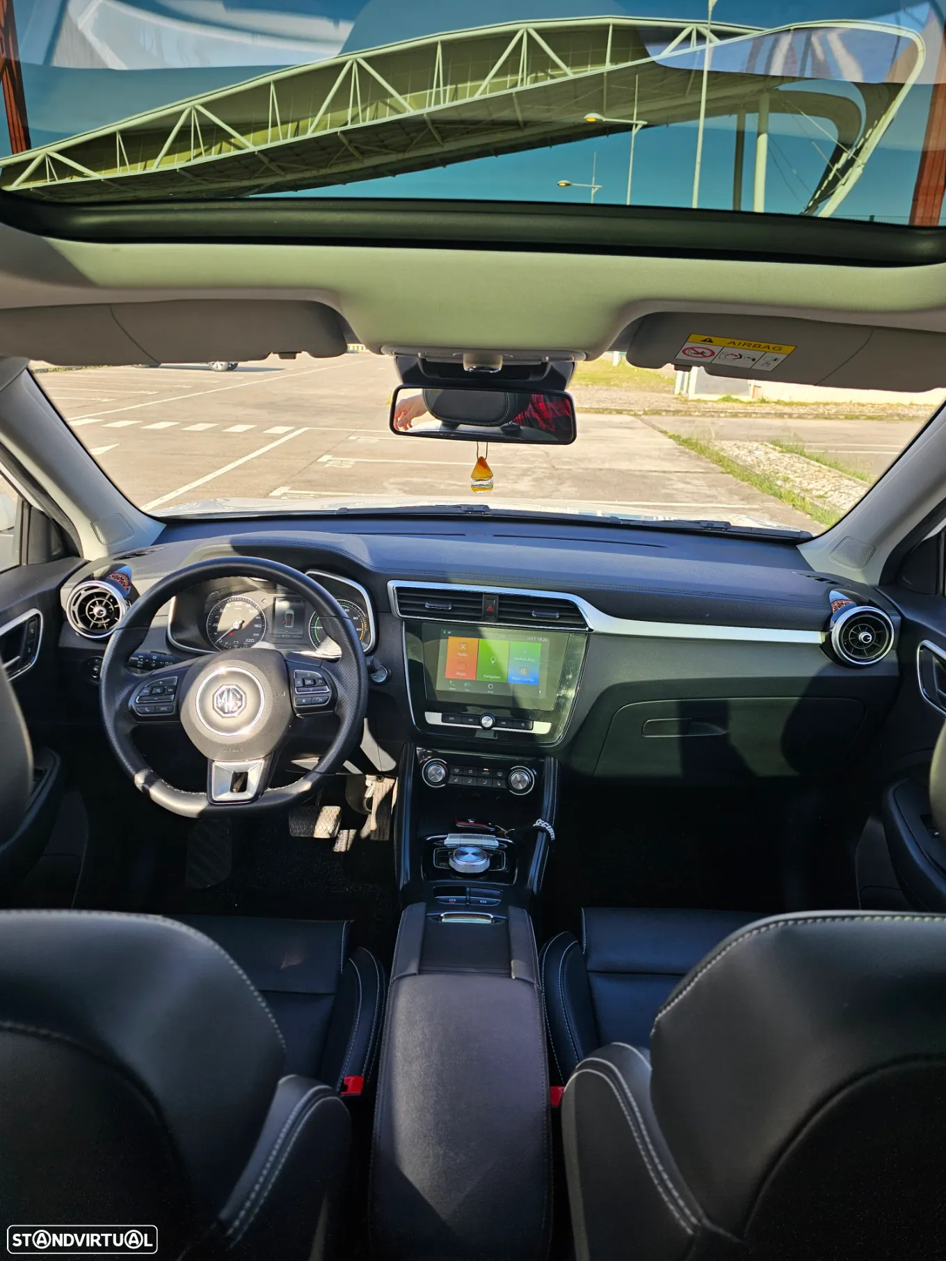 MG ZS EV 44.5 kWh Luxury - 9