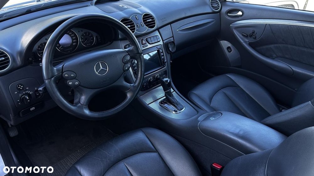 Mercedes-Benz CLK - 11