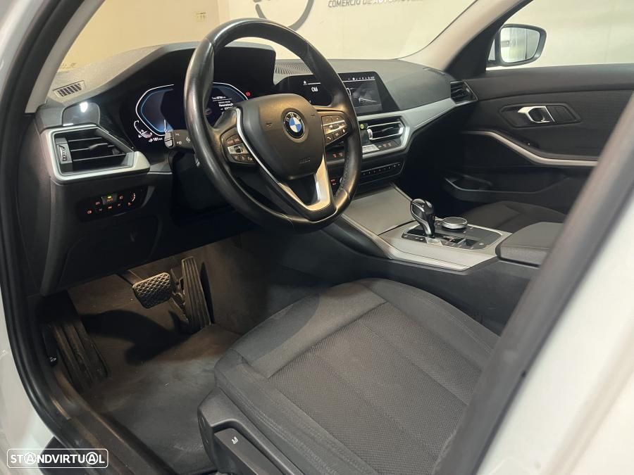 BMW 330 e Touring Corporate Edition Auto - 10