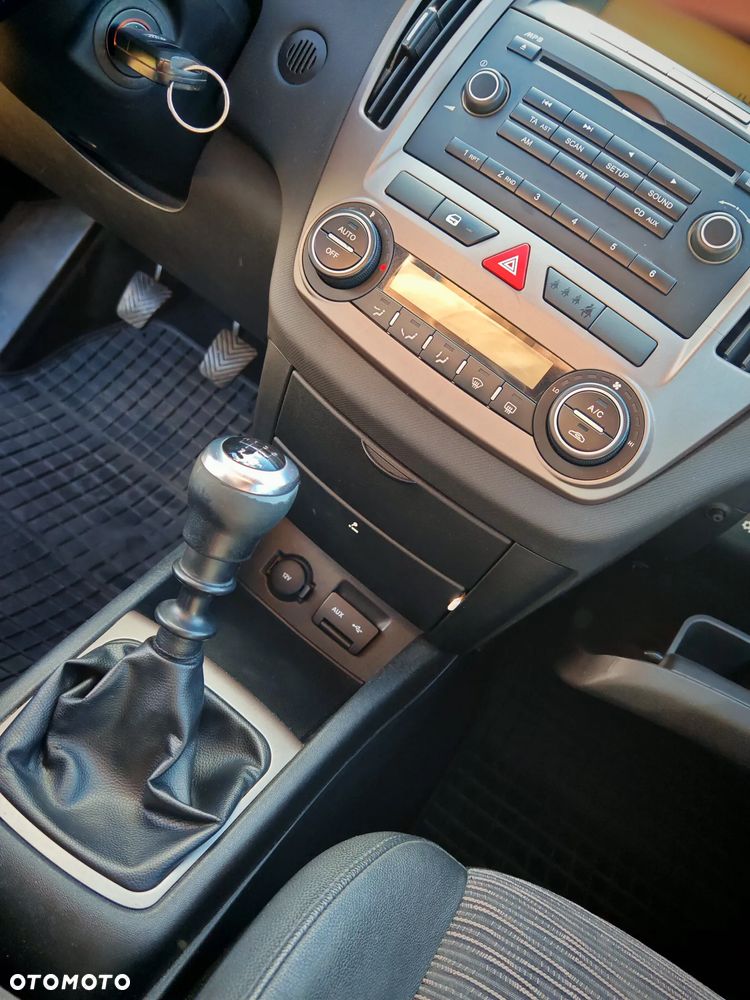 Kia Ceed 1.6 Crdi Comfort - 30