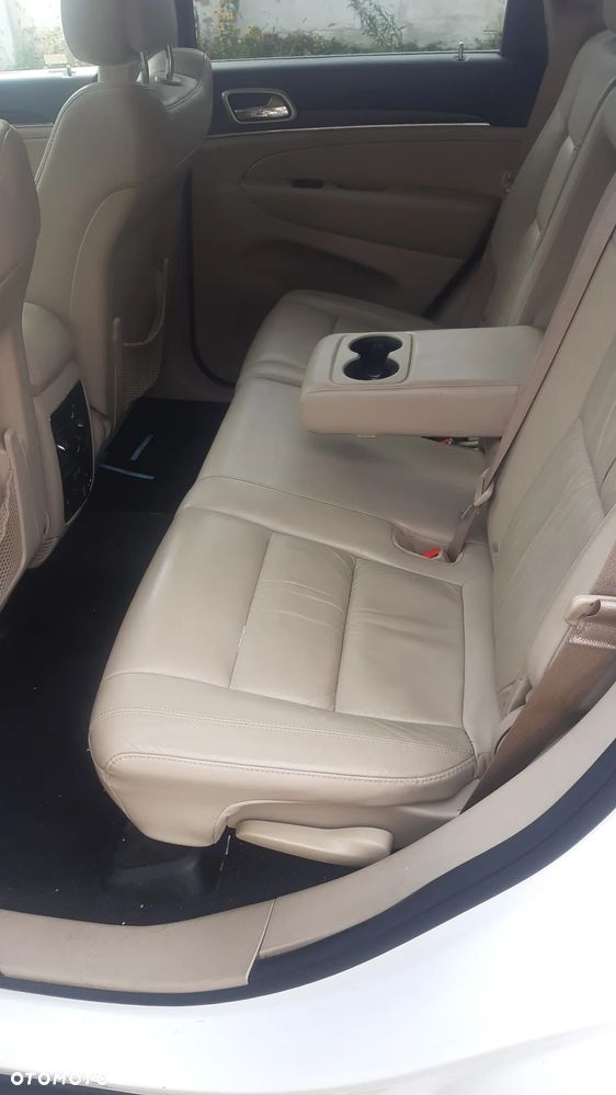 Jeep Grand Cherokee - 11