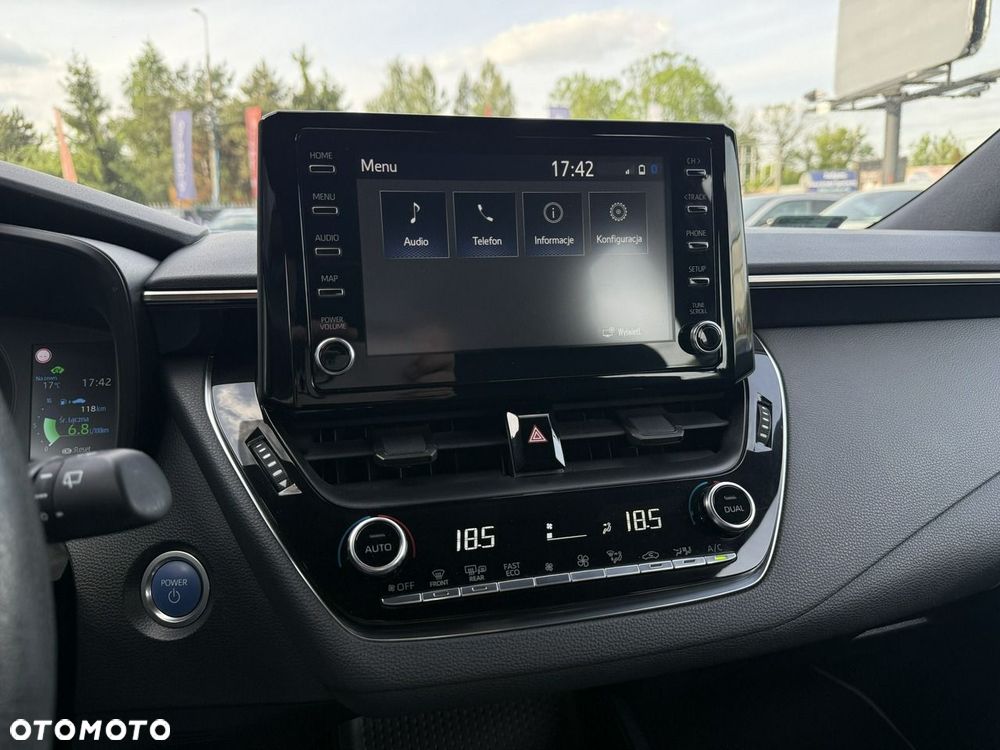 Toyota Corolla 1.8 Hybrid Comfort - 24