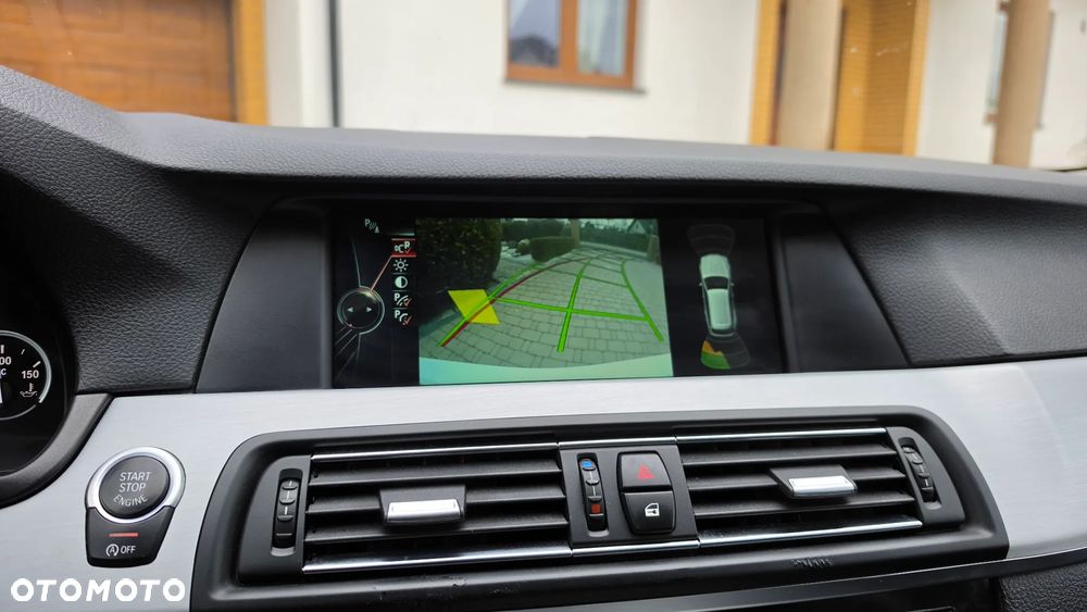 BMW Seria 5 530d xDrive Luxury Line - 32