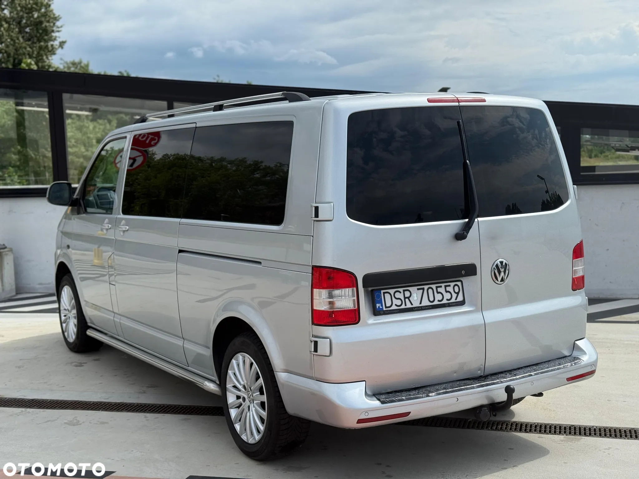 Volkswagen Multivan - 11