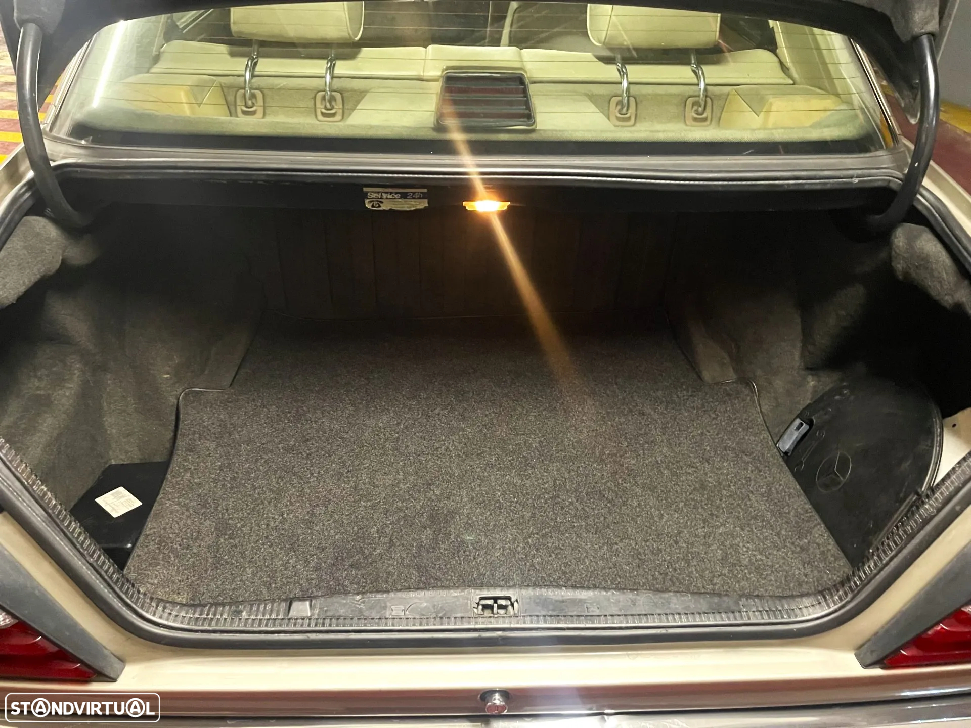 Mercedes-Benz 250 - 17
