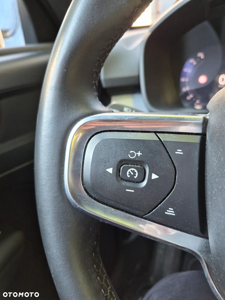 Volvo XC 40 B3 Core - 16