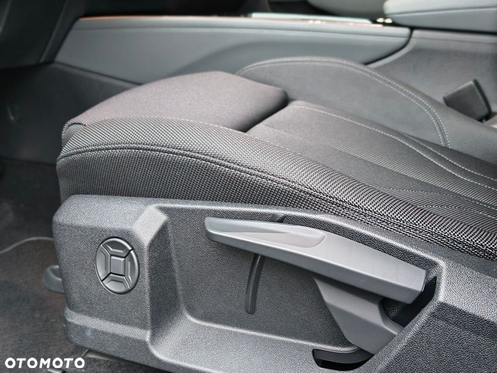 Audi Q3 Sportback - 12