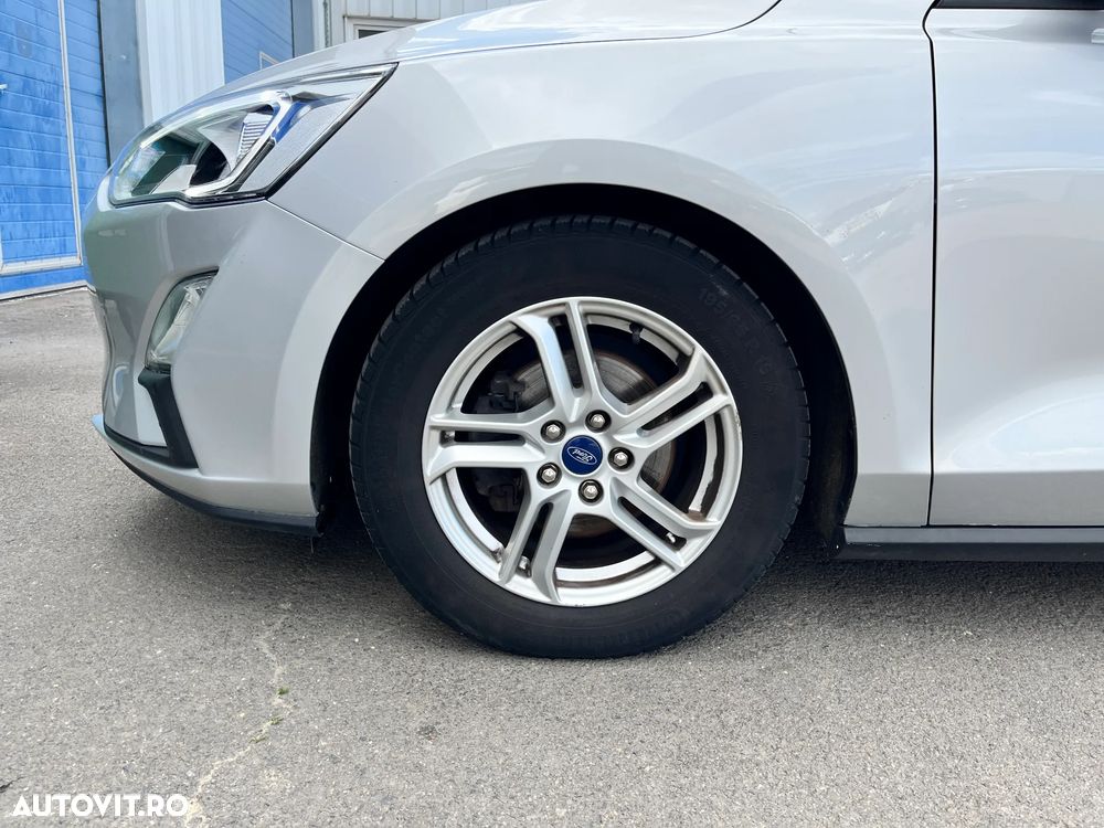 Ford Focus - 28