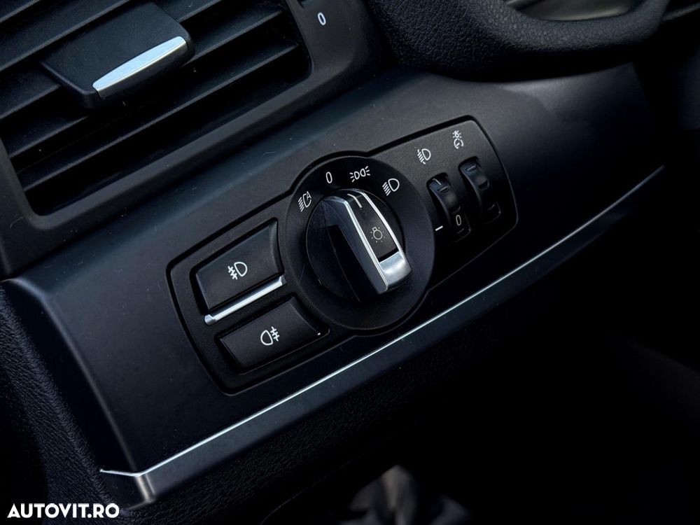 BMW X3 xDrive20i - 13