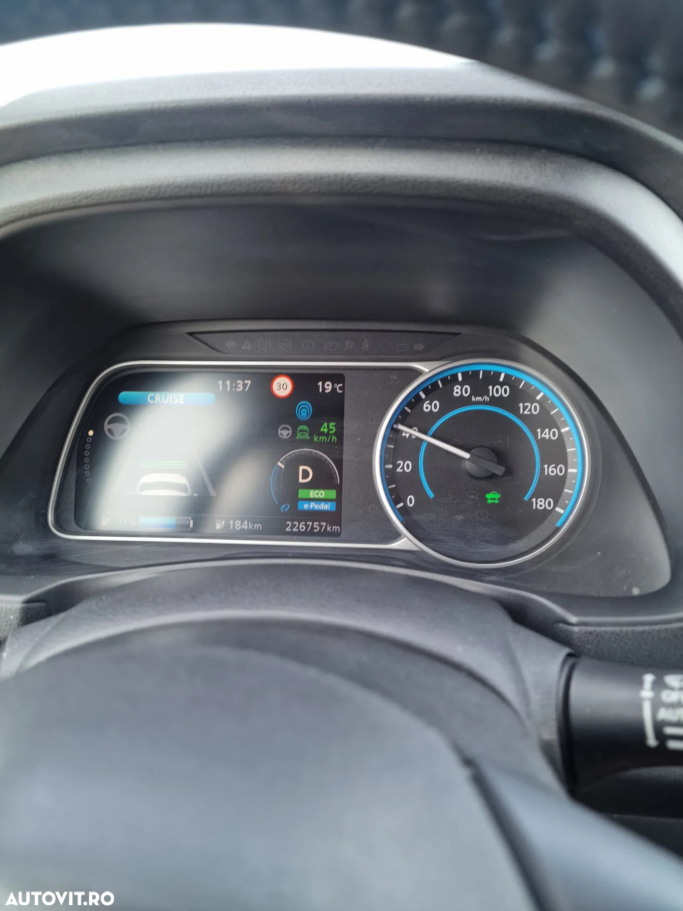 Nissan LEAF 40 kWh Tekna - 17