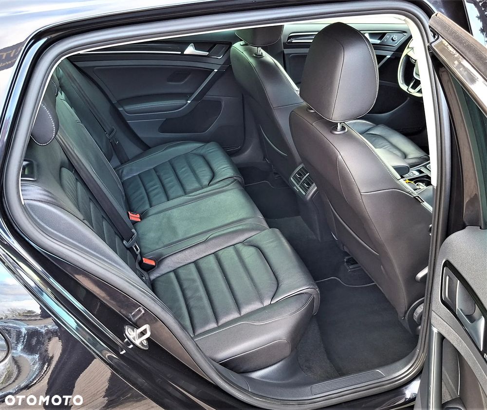 Volkswagen Golf 2.0 BlueTDI Highline - 21
