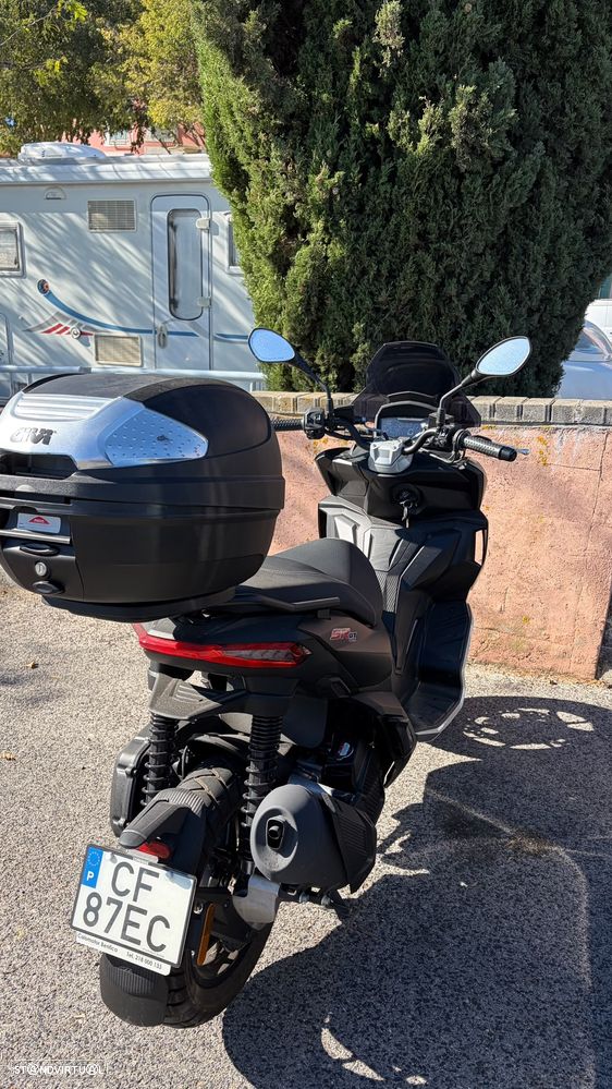 Aprilia SR SR GT - 3