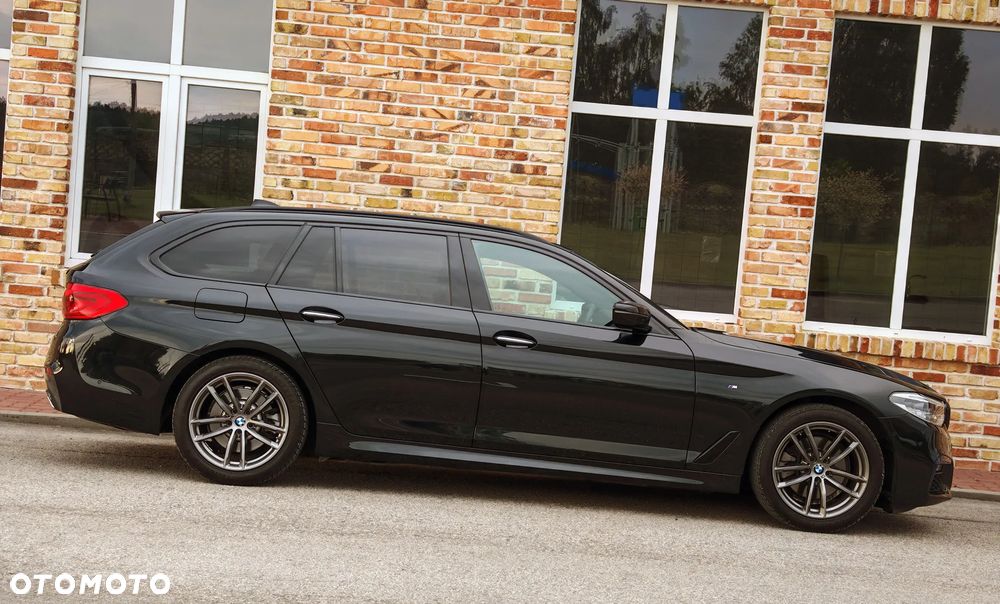 BMW Seria 5 520d xDrive M Sport Edition - 8