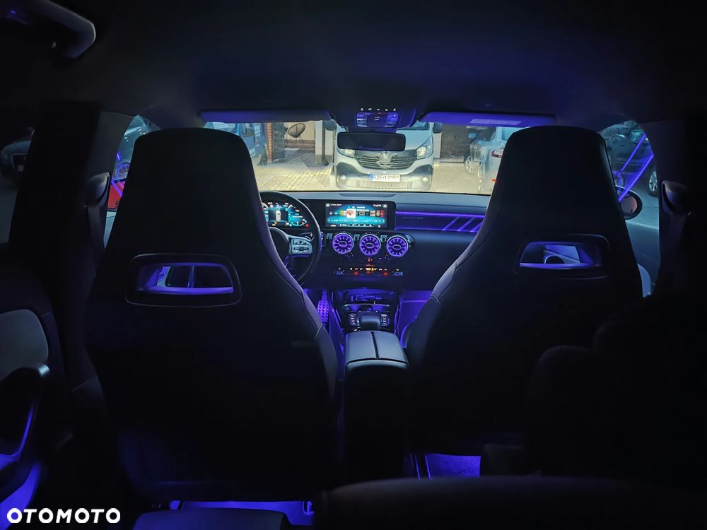Mercedes-Benz CLA AMG 35 4Matic B AMG Speedshift 7G-DCT - 11
