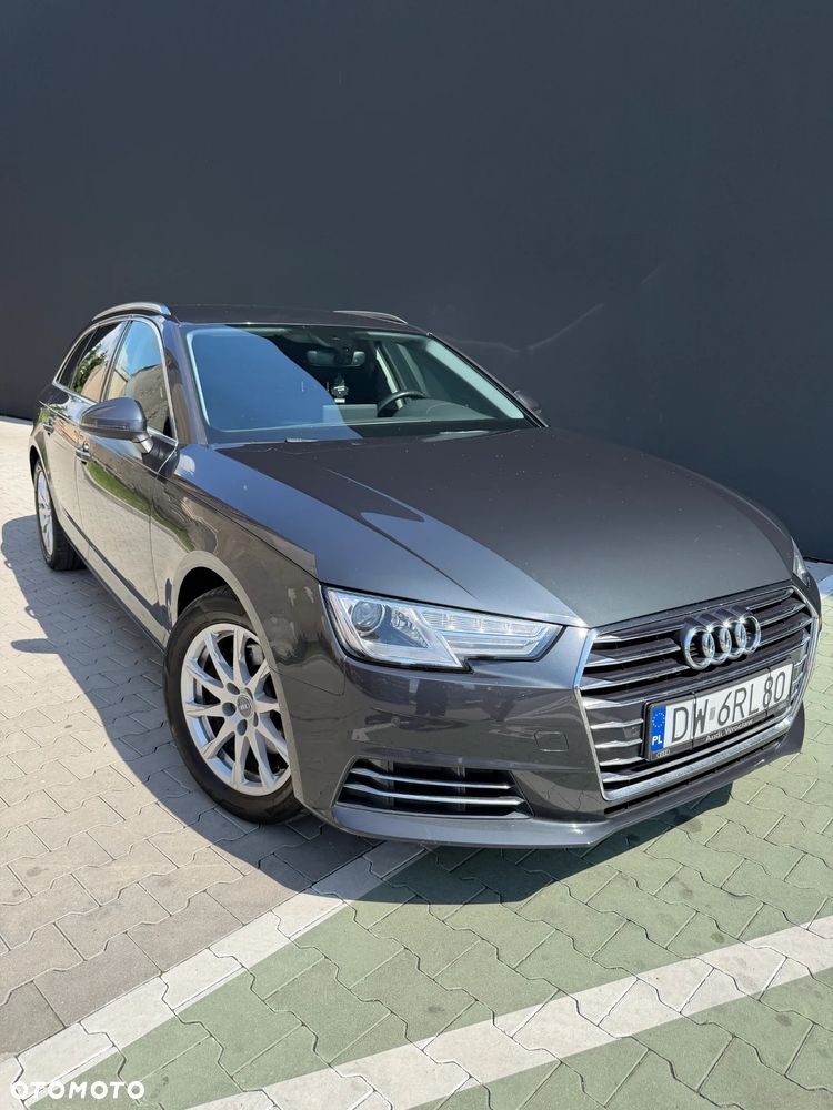 Audi A4 Avant 2.0 TDI S tronic - 1