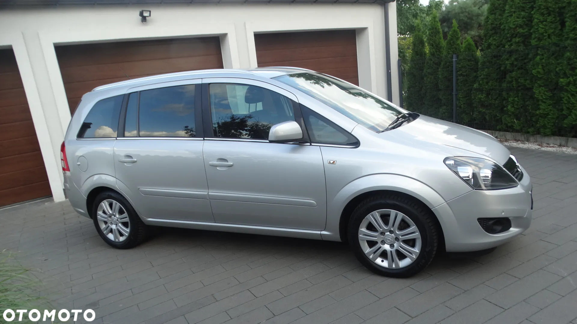 Opel Zafira 1.8 Cosmo - 5