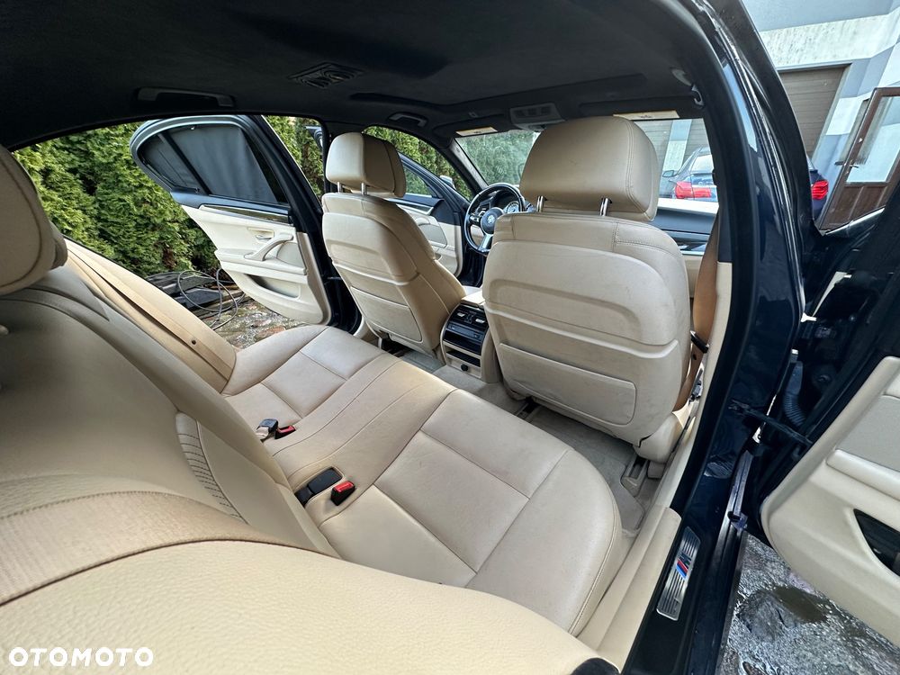 BMW Seria 5 528i xDrive Sport-Aut Luxury Line - 19