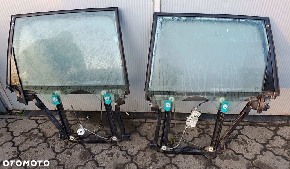 Cayenne I mechanizm silniczek podnoszenia szyby tylny tył lift Europa Porsche - 1