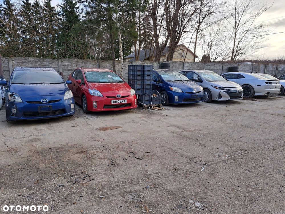 Toyota Prius III osłona podwozia prawy tył płyta 57627-47010 - 12