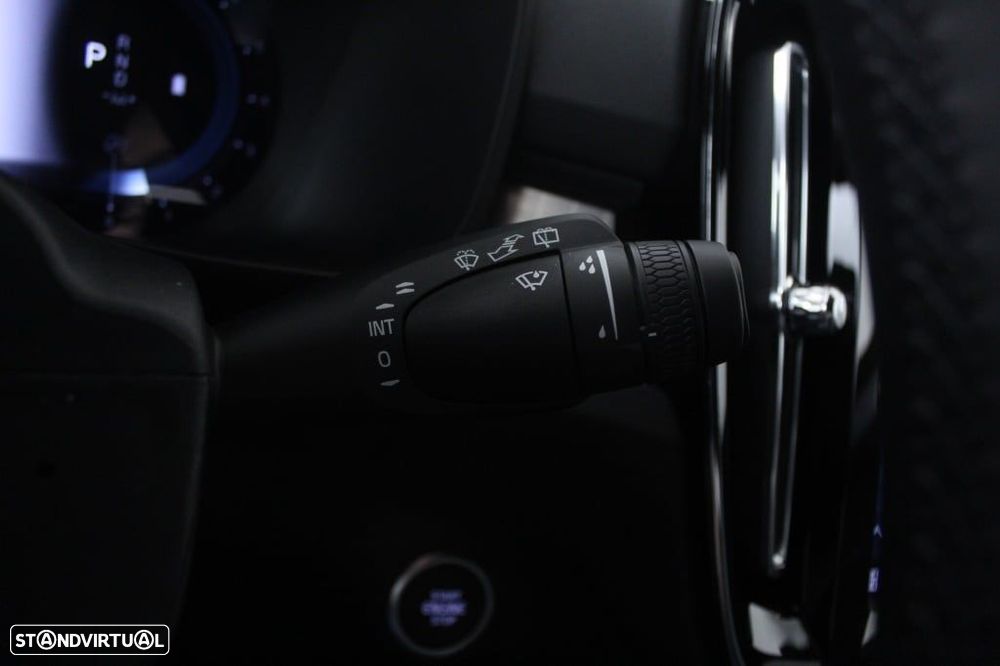 Volvo XC 40 2.0 B3 Plus Dark - 26