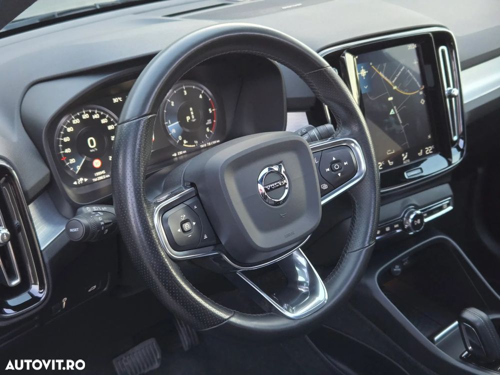 Volvo XC 40 D4 AWD Geartronic Inscription - 32