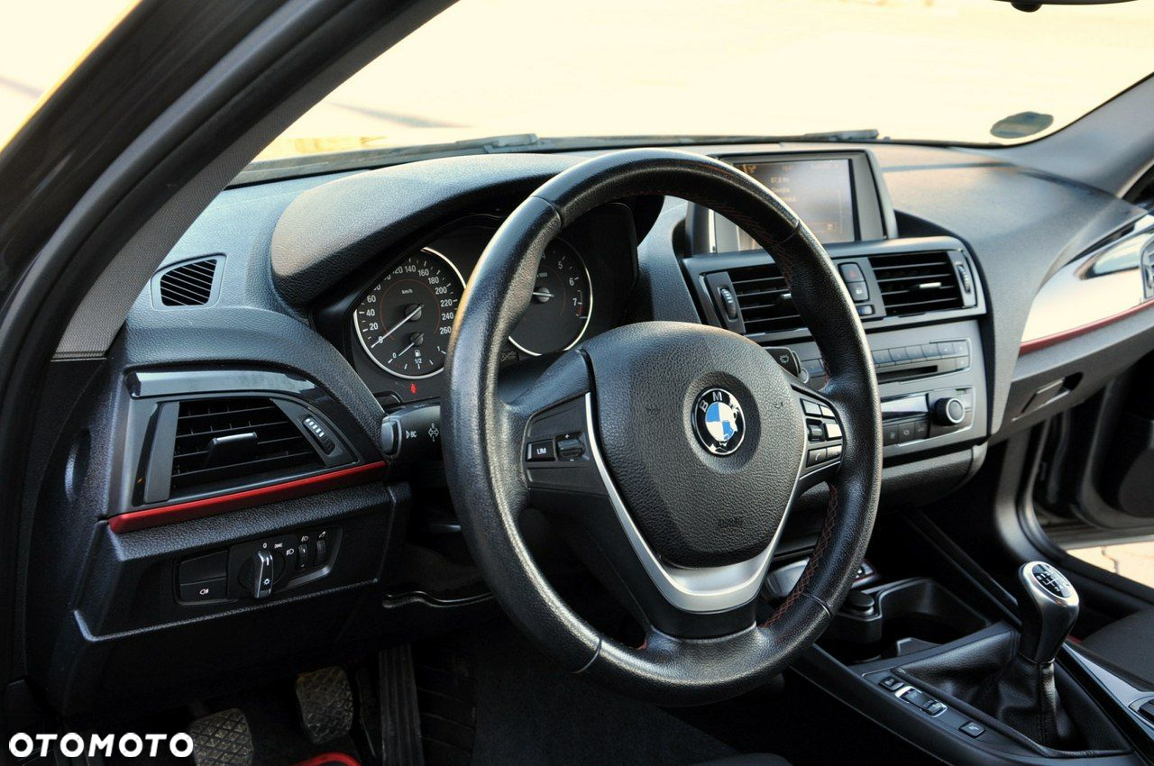 BMW Seria 1 - 22