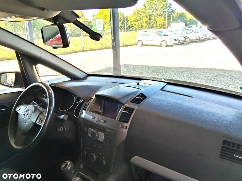 Opel Zafira - 9