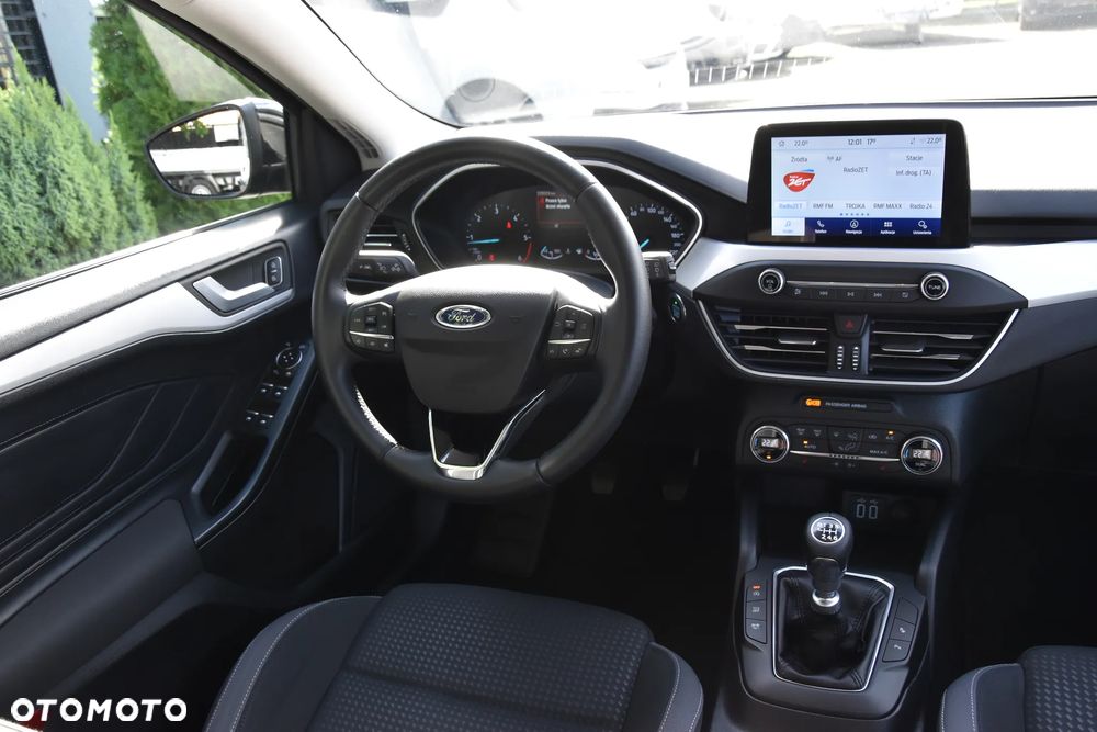 Ford Focus 1.5 EcoBlue Start-Stopp-System TITANIUM - 14