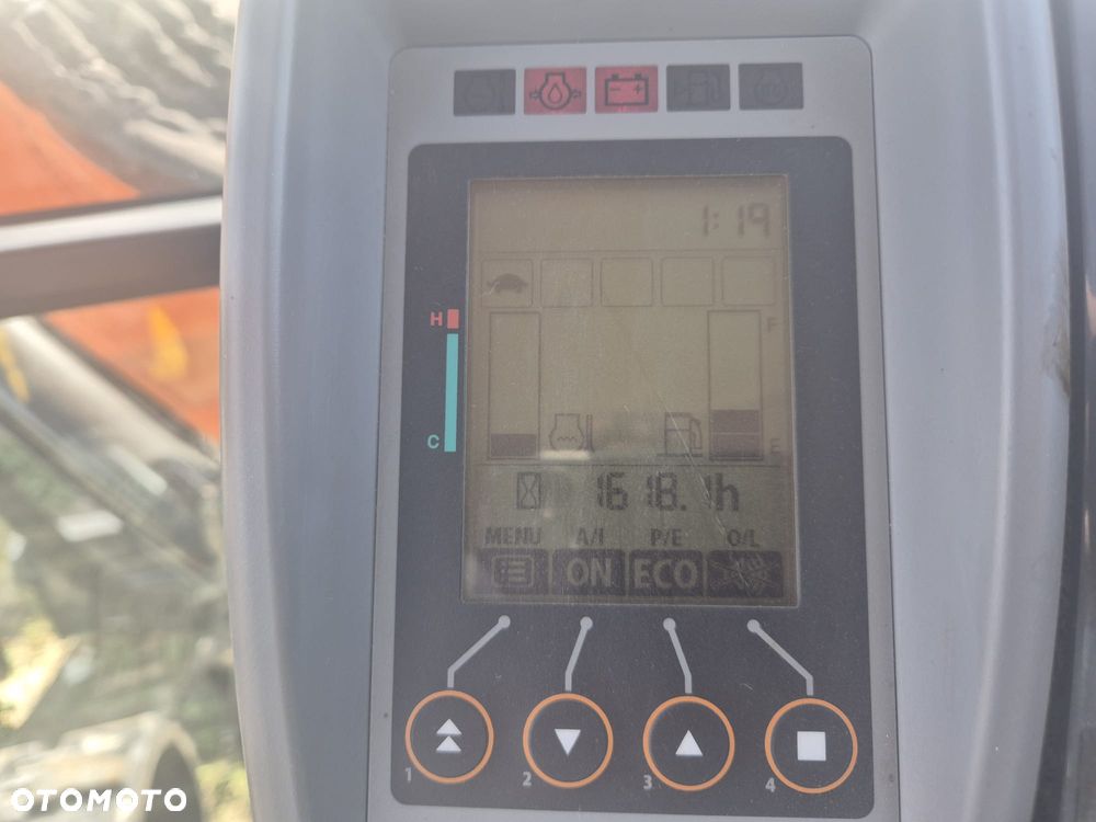 Hitachi ZX65 USB-6 - 8
