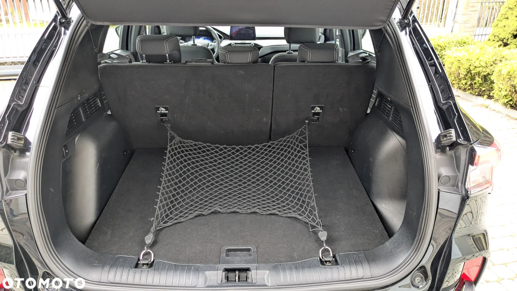 Ford Kuga 2.5 FHEV FWD Titanium - 28