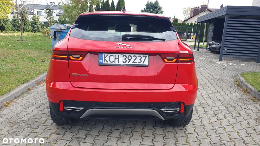Jaguar E-Pace - 16