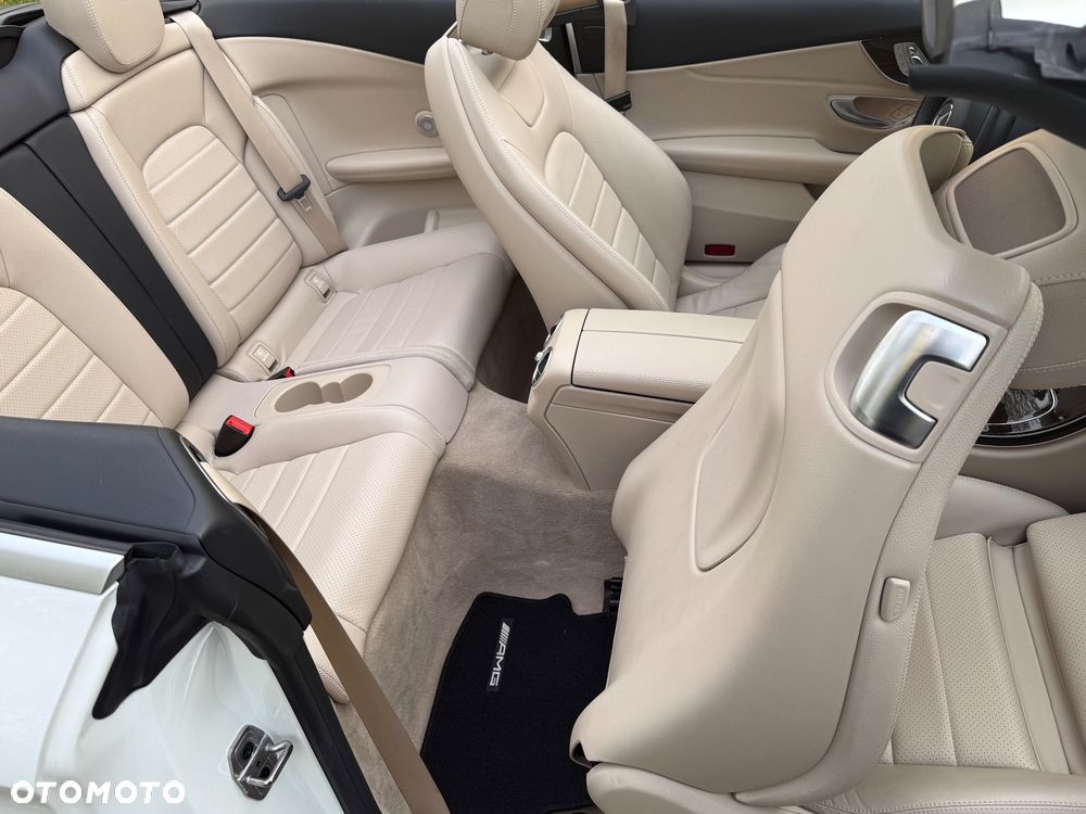 Mercedes-Benz Klasa C 300 4MATIC 9G-TRONIC - 34