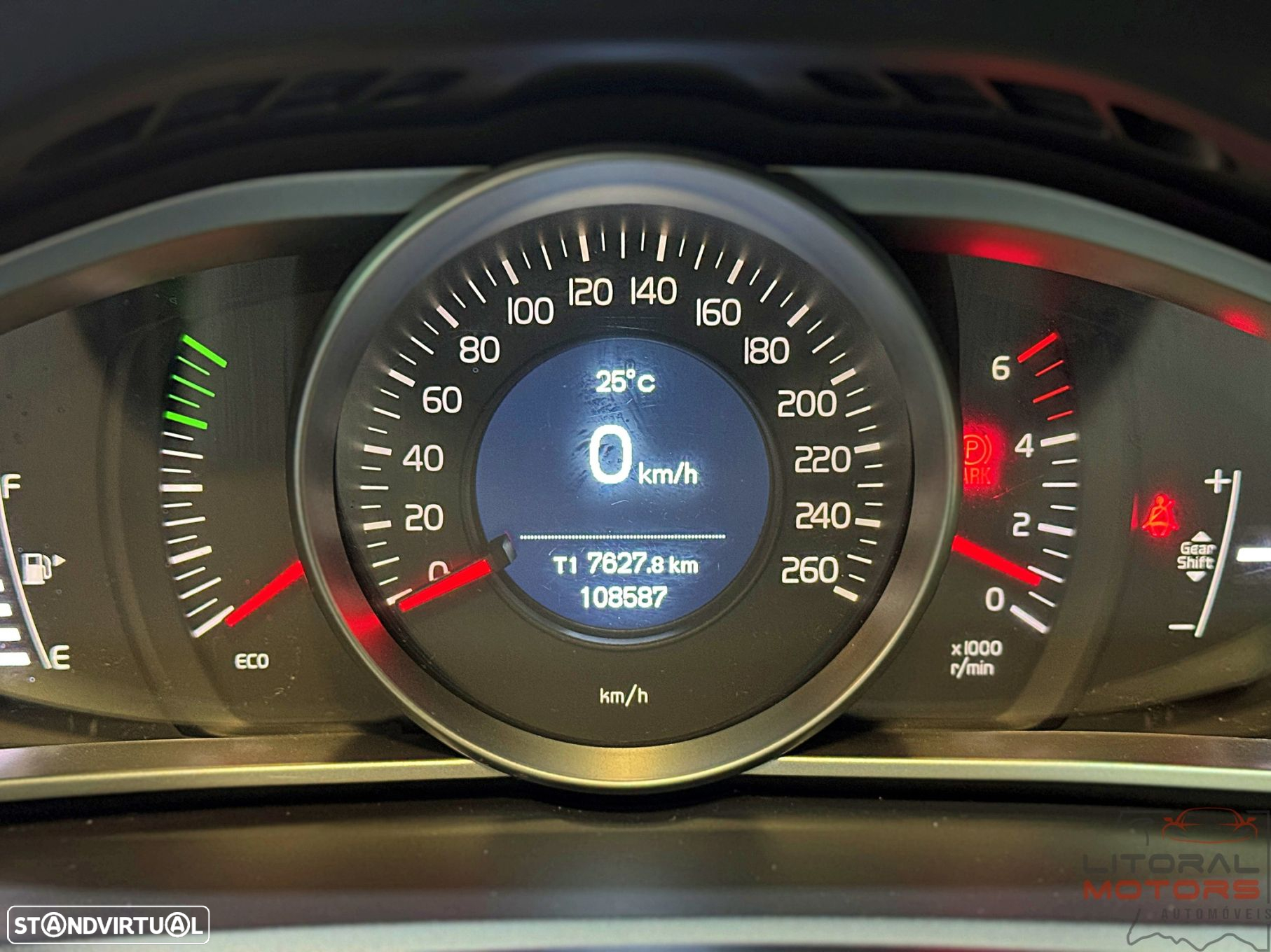 Volvo V40 D2 Line You! - 24