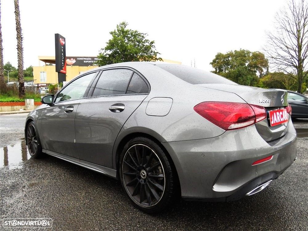 Mercedes-Benz A 200 Limousine AMG Line Aut. - 4