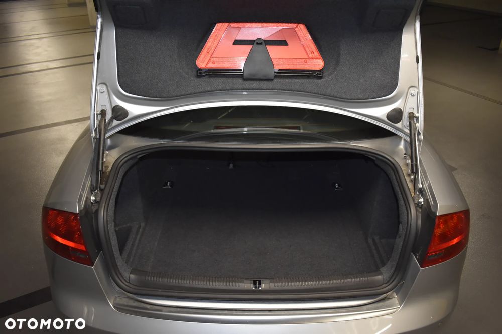 Audi A4 Limousine - 23