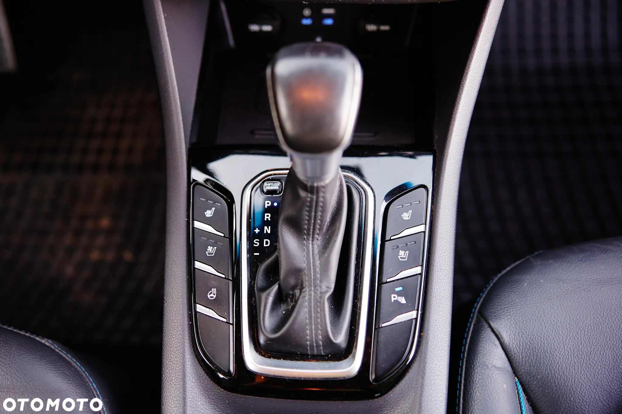 Hyundai IONIQ hybrid Platinum - 27