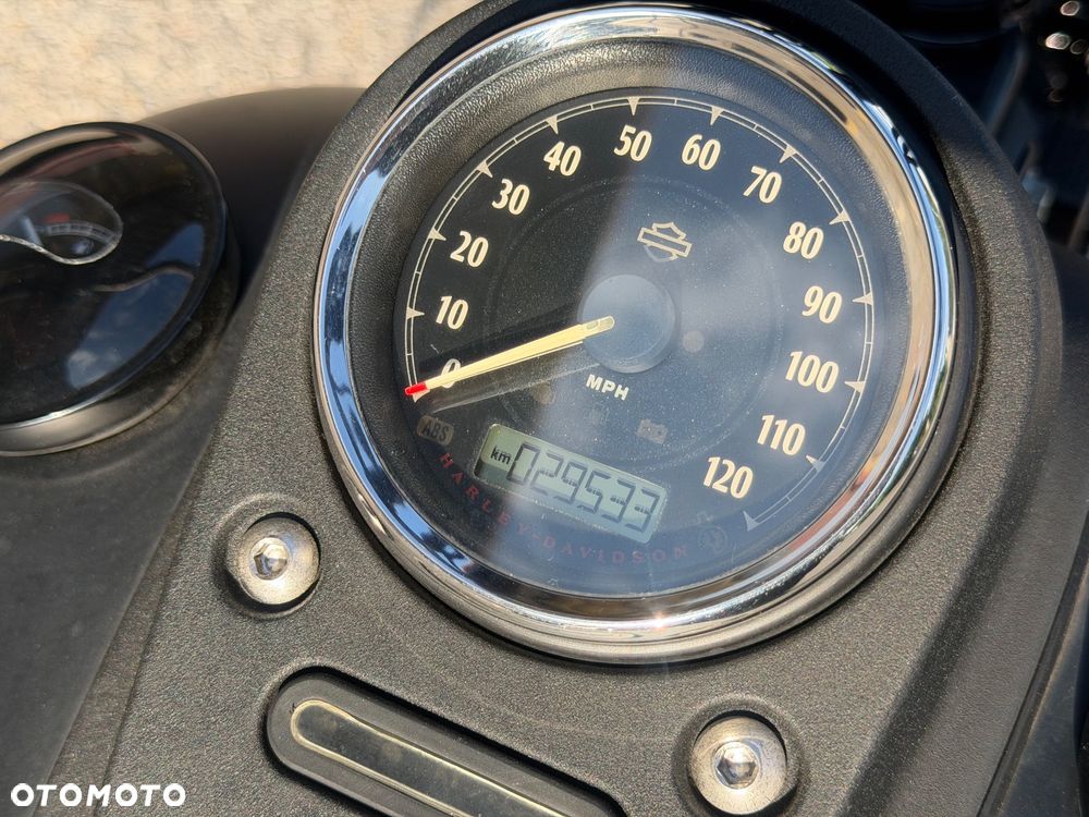 Harley-Davidson Dyna Street Bob - 7