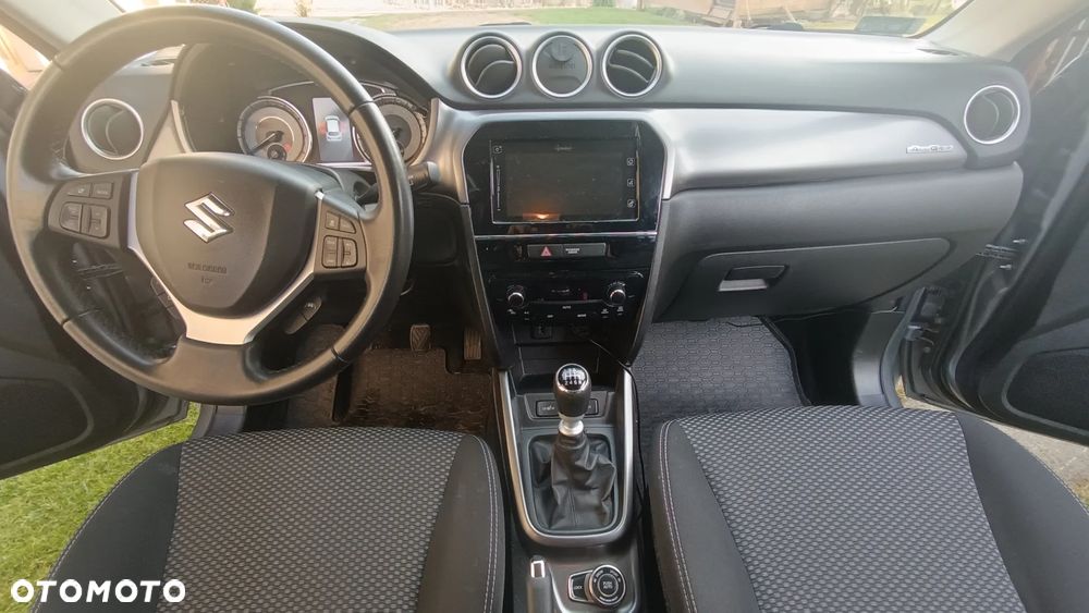 Suzuki Vitara 1.4 Boosterjet Premium 4WD - 9