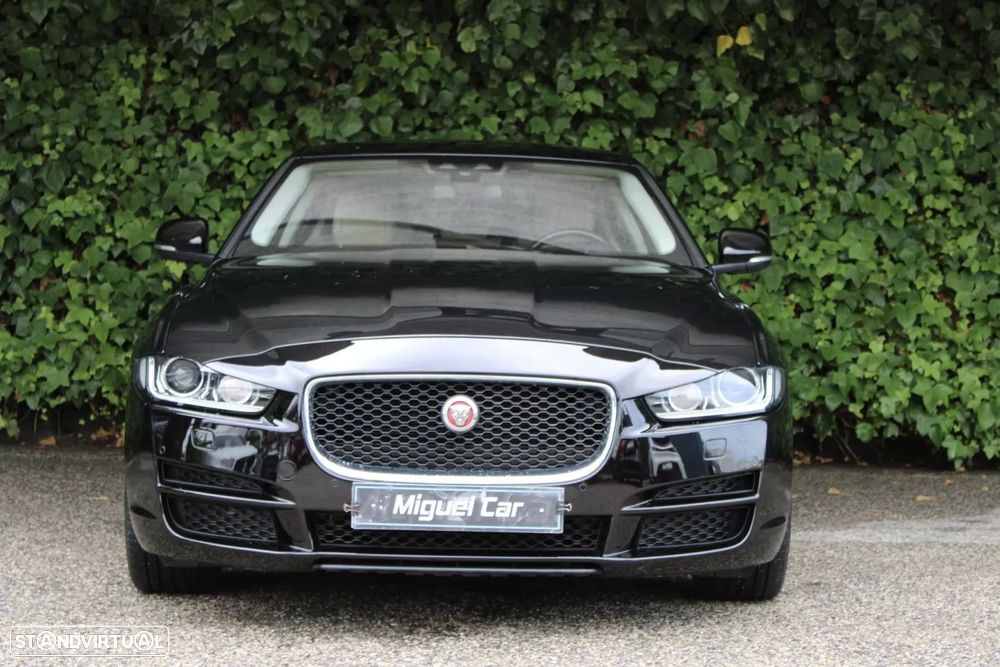 Jaguar XE 2.0 D Prestige Aut. - 3